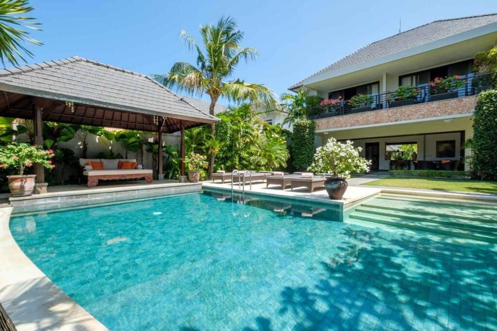 Kejora Beachfront Estate Sanur -Stunning Villa Eleven Экстерьер фото