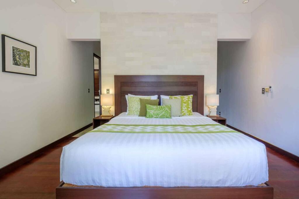 Kejora Beachfront Estate Sanur -Stunning Villa Eleven Экстерьер фото