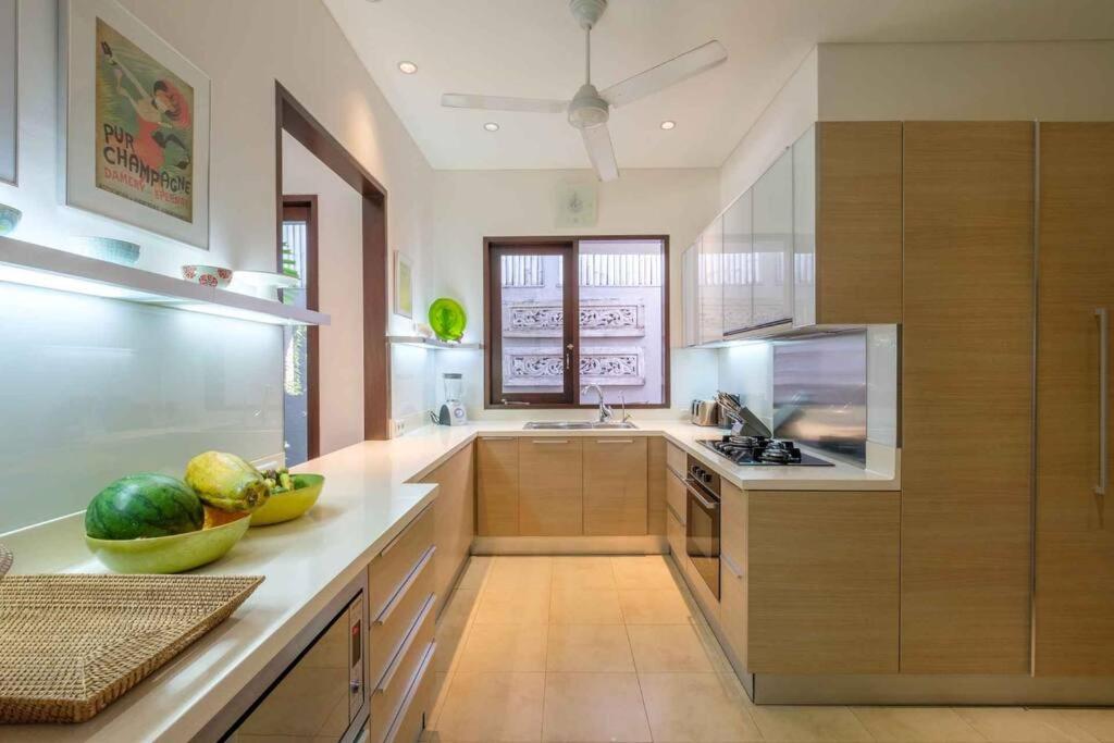 Kejora Beachfront Estate Sanur -Stunning Villa Eleven Экстерьер фото