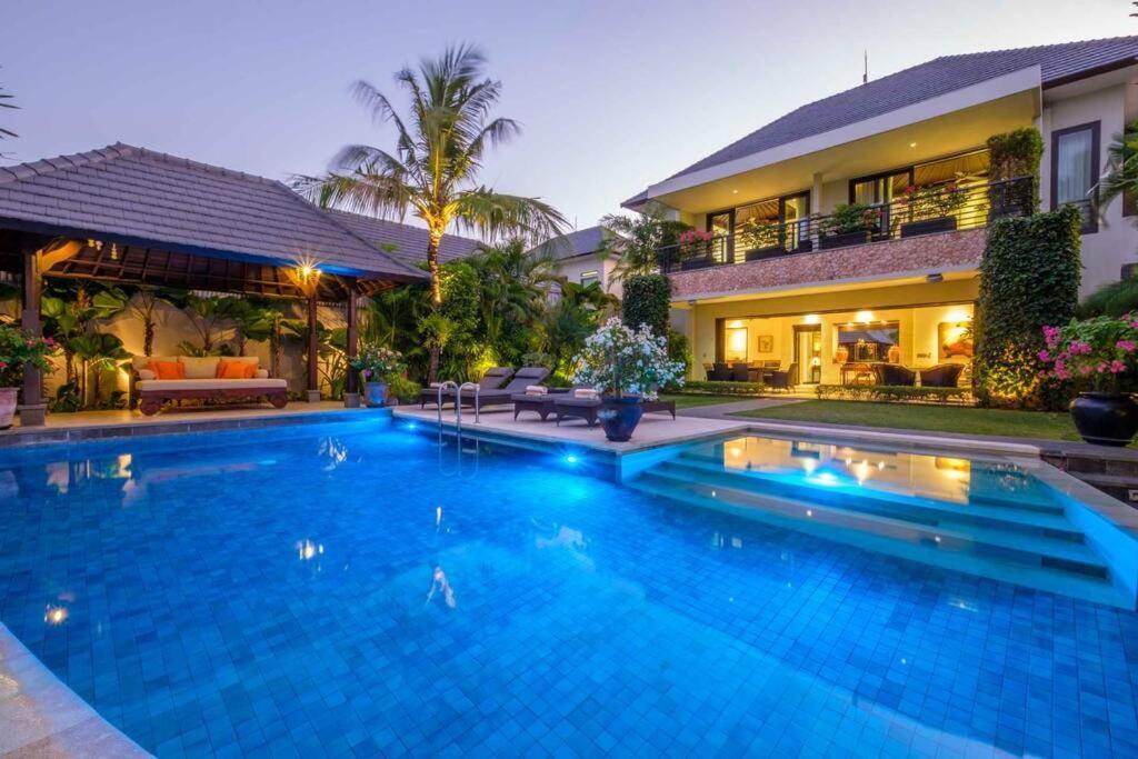 Kejora Beachfront Estate Sanur -Stunning Villa Eleven Экстерьер фото